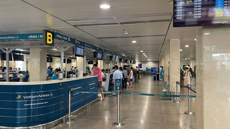 Cơ quan Thuế tỉnh Vĩnh Long vừa có văn bản gửi Cục Quản lý Xuất nhập cảnh, Bộ Công an về việc tạm hoãn xuất cảnh đối với ông Nguyễn Liêm người đại diện pháp luật kiêm Tổng Giám đốc Công ty Cổ phần Tân Hoàn Cầu Bến Tre để thi hành quyết định cưỡng chế thuế (Ảnh minh họa).