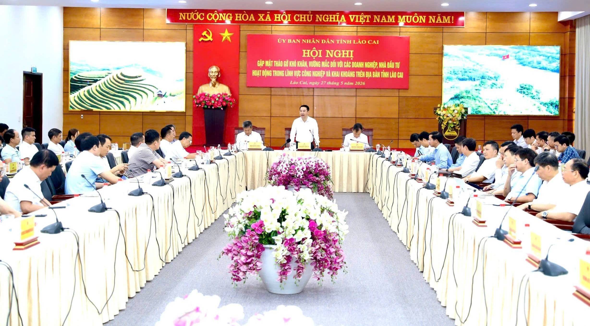 Lào Cai đối thoại doanh nghiệp công nghiệp, khai khoáng tháo gỡ điểm nghẽn
