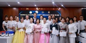 Hiệp hội Hàn Quốc trao tặng thiết bị và mô hình “4 Nhà” mở hướng đào tạo nhân lực ngành làm đẹp chuẩn quốc tế