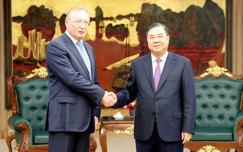 Phó Thủ tướng Thường trực Phạm Gia Túc tiếp Tổng Giám đốc Tập đoàn Zarubezhneft (Nga) - Ảnh: VGP/Phương Nguyên