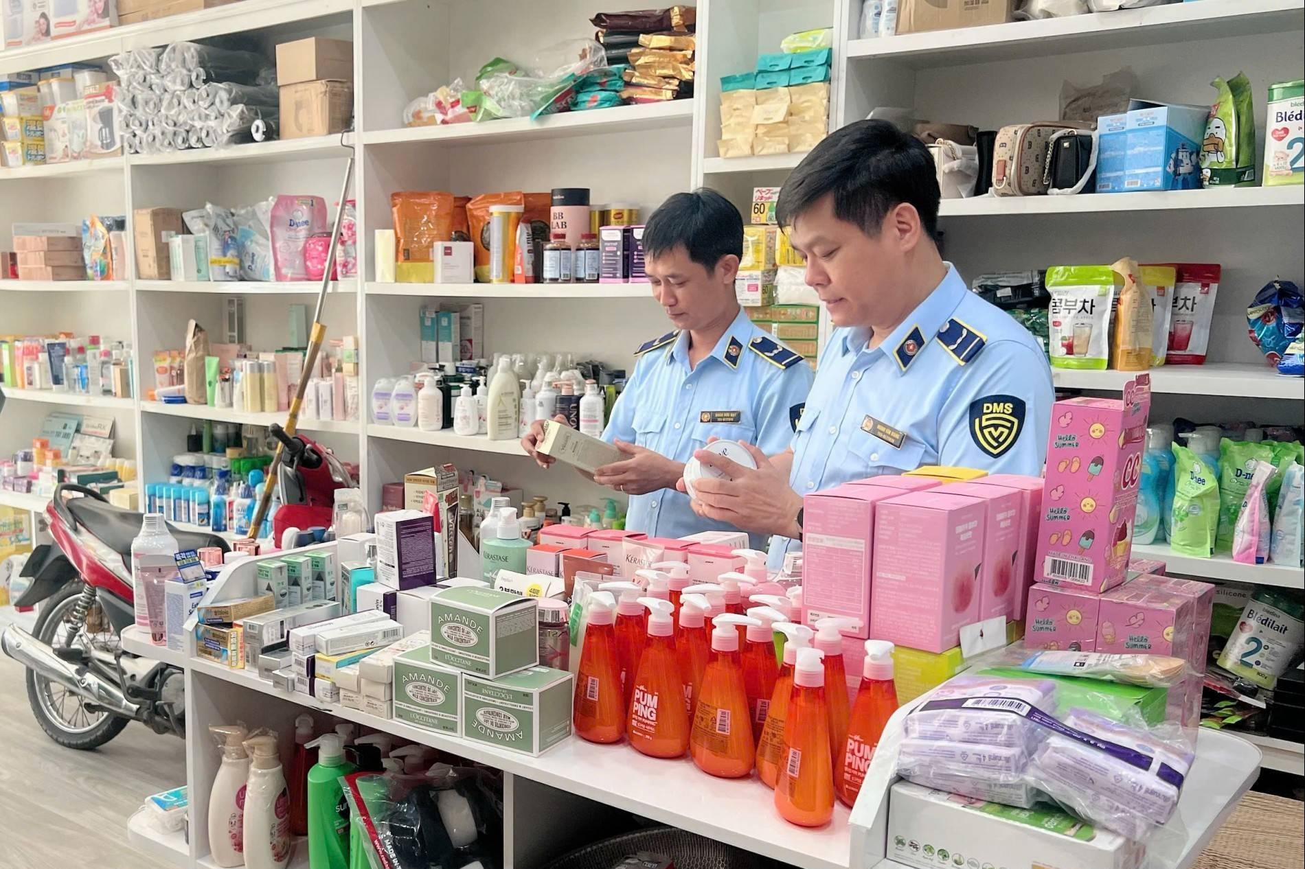 Bộ Y tế đề xuất siết quản lý mỹ phẩm, tăng hậu kiểm và chuẩn hóa điều kiện sản xuất