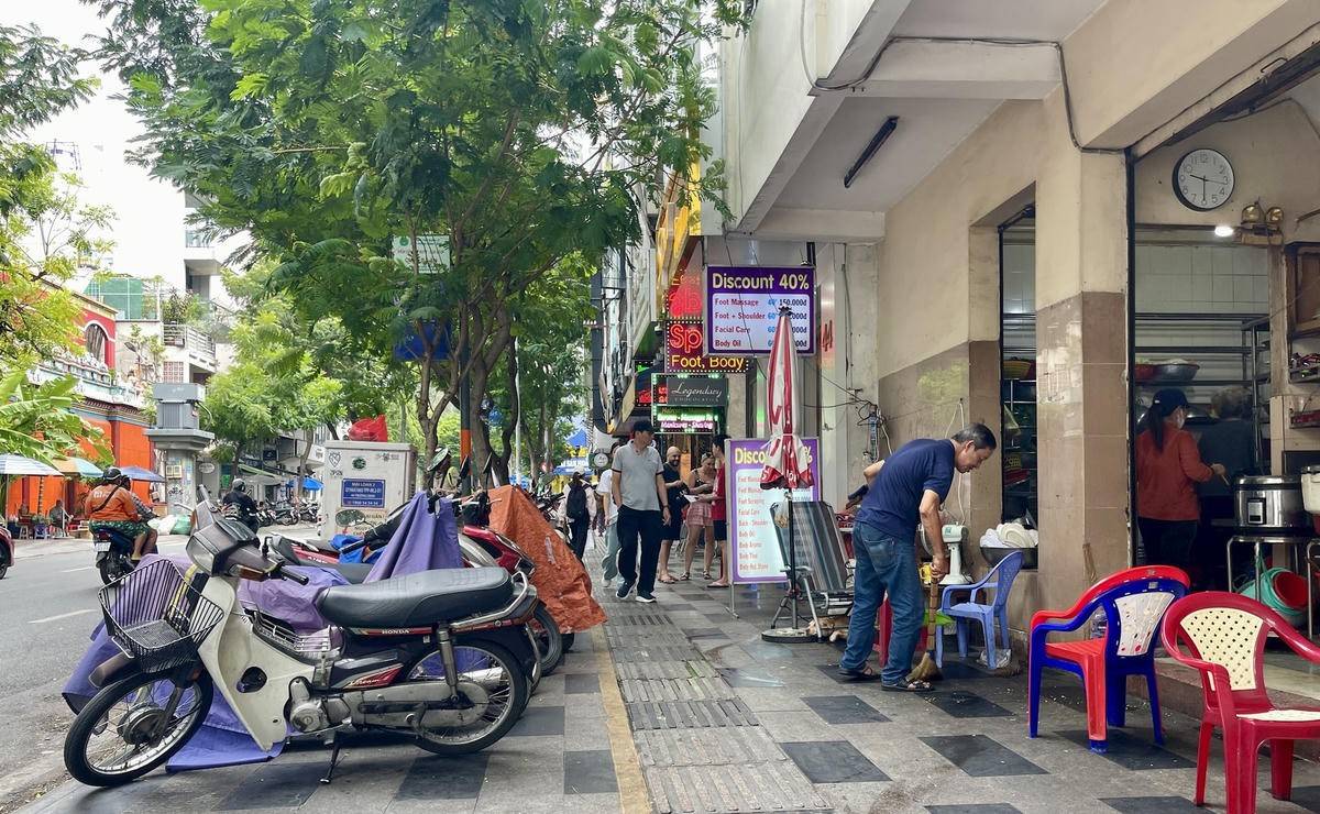 TP. Hồ Chí Minh thí điểm số hóa quản lý lòng đường, vỉa hè trong 18 tháng