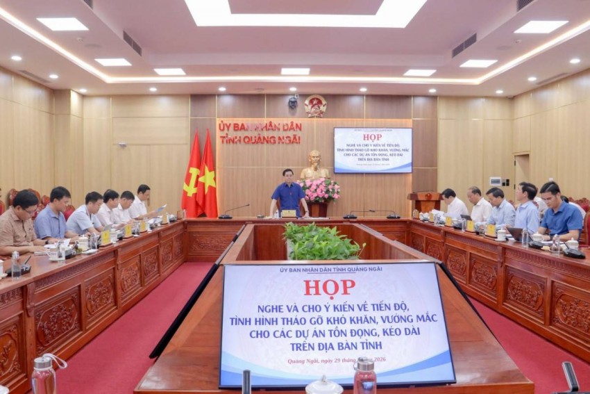 Quang cảnh cuộc họp