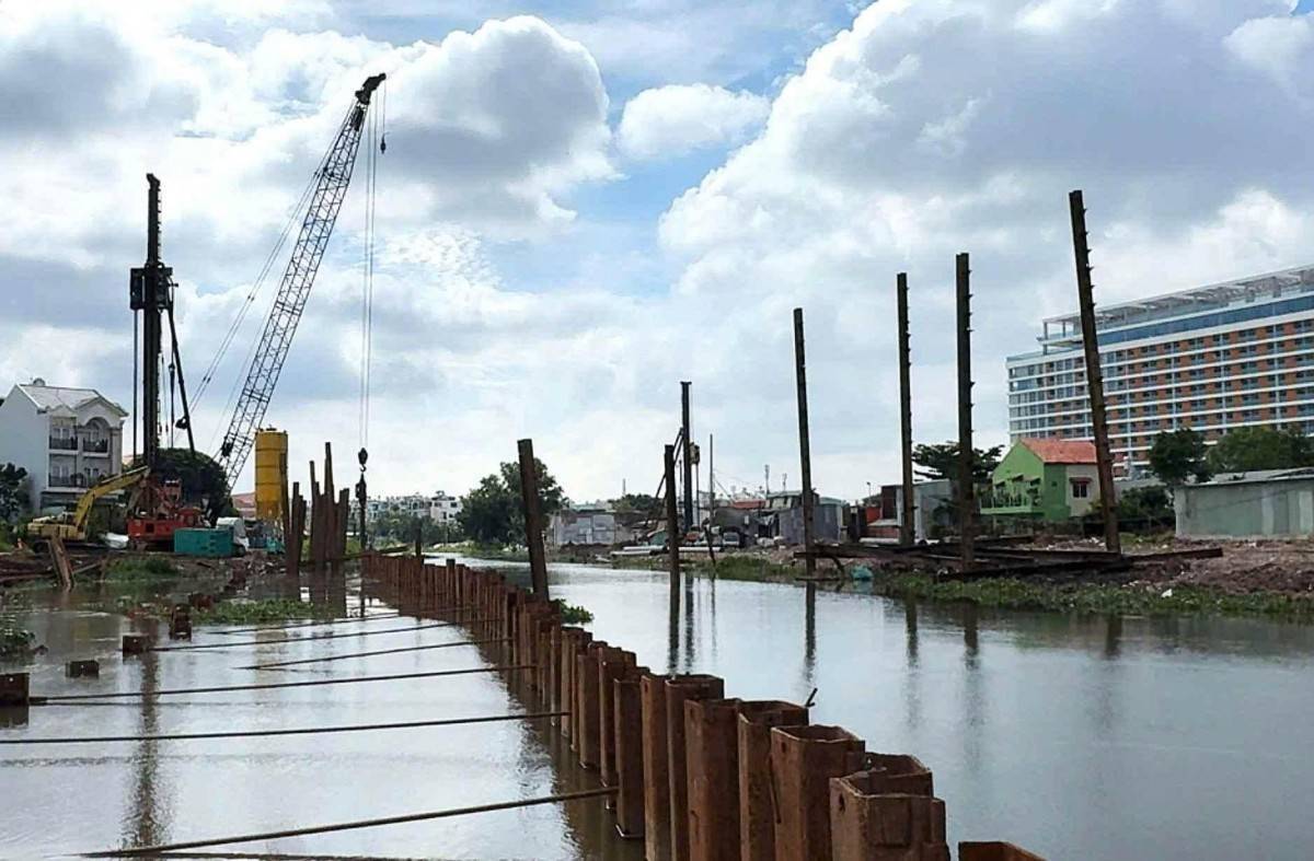 TP. Hồ Chí Minh: Dự án rạch Xuyên Tâm mới bàn giao hơn 75% mặt bằng, thi công vẫn vướng nhiều điểm nghẽn
