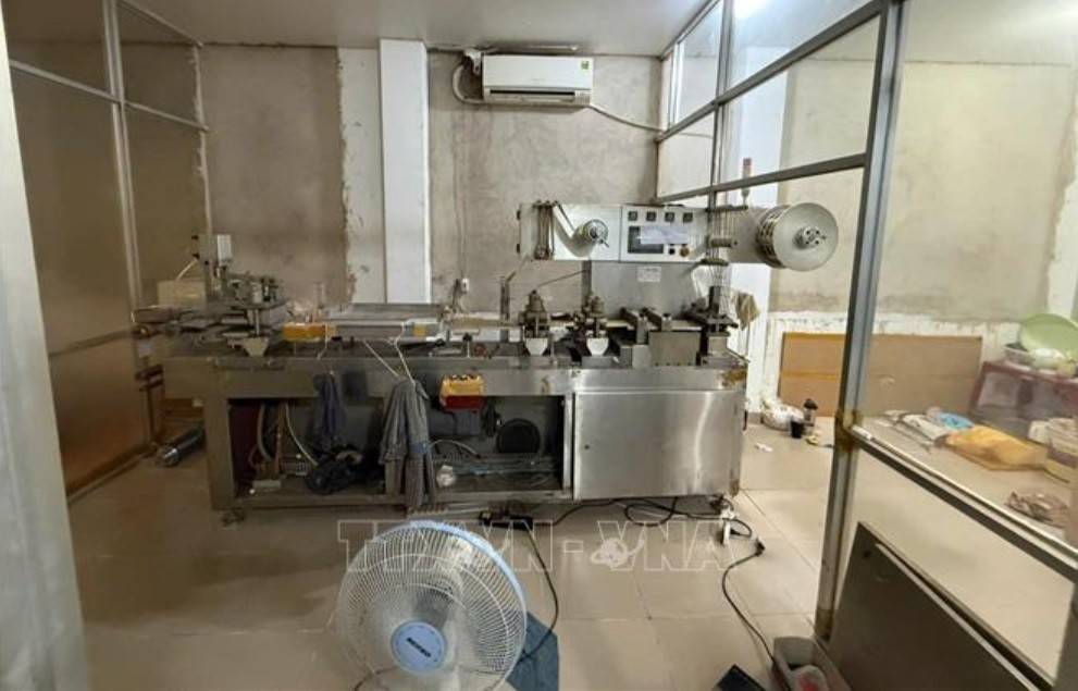 Kết quả đấu tranh chuyên án, lực lượng chức năng đã bắt giữ 2 đối tượng, thu giữ số lượng lớn sản phẩm thuốc Đông dược trị giá hơn 1,8 tỷ đồng.
