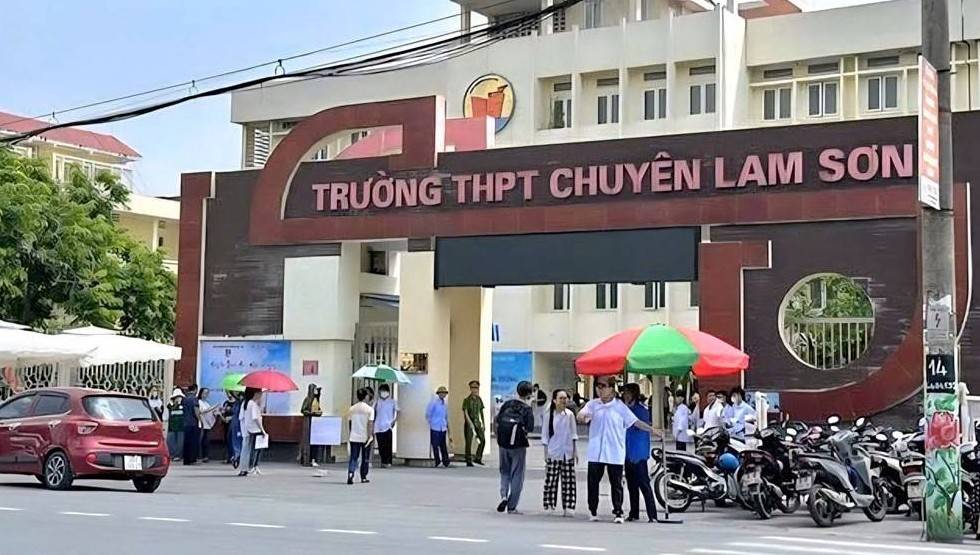 Thanh Hoá hướng tới xây dựng Trường THPT chuyên Lam Sơn thành trung tâm đào tạo nhân tài