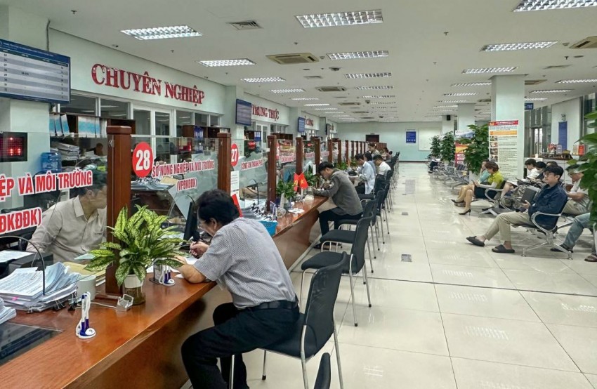 Đây cũng là giải pháp nâng cao chất lượng phục vụ, tăng hiệu quả giải quyết thủ tục hành chính trong lĩnh vực đất đai trên địa bàn.