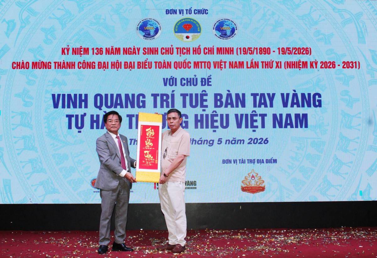 Vinh danh những đôi bàn tay làm nên giá trị Việt