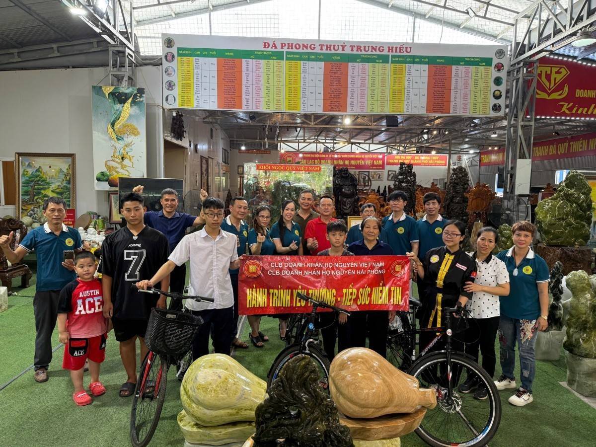 Những vòng xe chở ước mơ đến trường