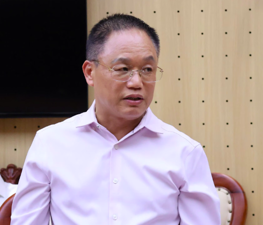 Phát biểu tại buổi làm việc, ông Nguyễn Cảnh Hồng - Chủ tịch Câu lạc bộ Doanh nhân Sao Đỏ cho biết, nhiều doanh nghiệp trong Câu lạc bộ đang quan tâm đầu tư vào Hà Tĩnh và mong tỉnh tiếp tục tạo điều kiện thuận lợi để sớm triển khai dự án.