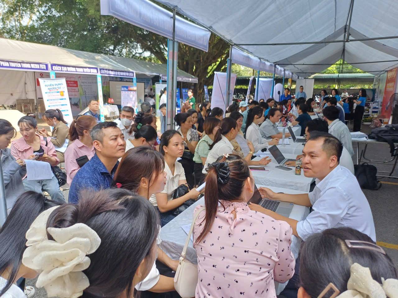 Tuyên Quang mở rộng cơ hội việc làm cho lao động miền núi: Chìa khóa giảm nghèo bền vững