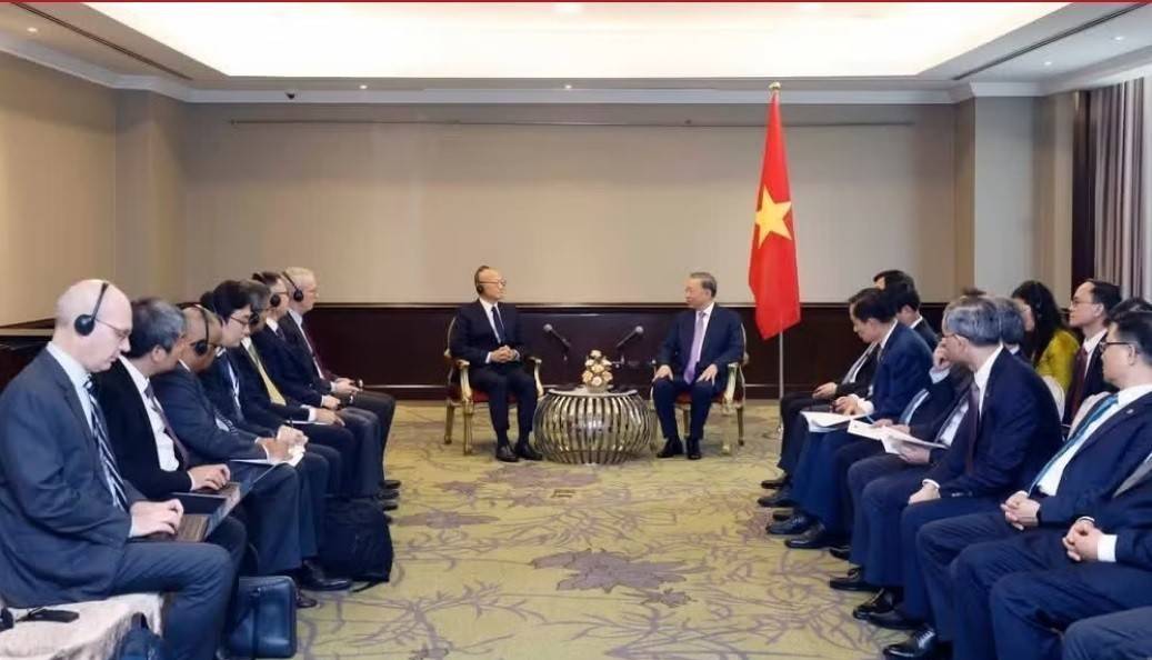 ADB tính rót 6 tỷ USD vào Việt Nam