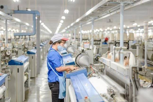PMI tháng 5/2026 tăng mạnh, đơn hàng phục hồi nhưng rủi ro vẫn hiện hữu