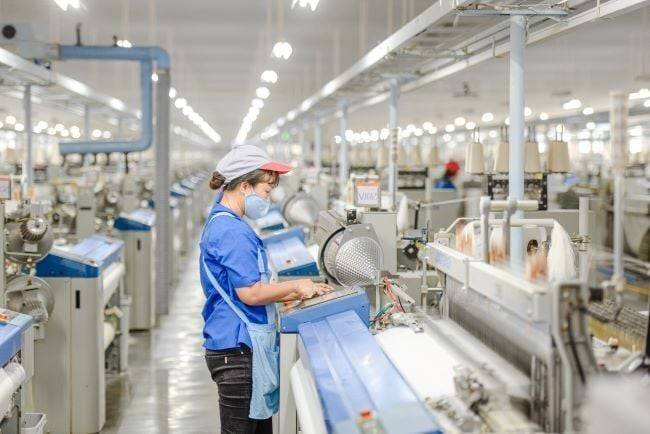 PMI tháng 5/2026 tăng mạnh, đơn hàng phục hồi nhưng rủi ro vẫn hiện hữu
