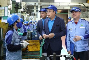 Người lao động mong lương đủ sống, giảm giờ làm trở thành ưu tiên chính sách