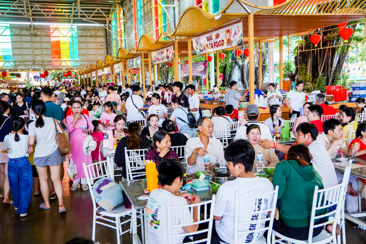 Thưởng thức hàng trăm đặc sản Phương Nam tại lễ hội trái cây Nam Bộ