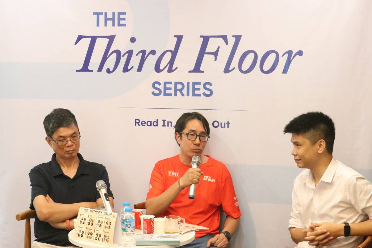 Cuộc tọa đàm “Nước Mỹ - Bóng đá - Văn hóa” tại nhà sách Quốc tế InBook thu hút bạn đọc