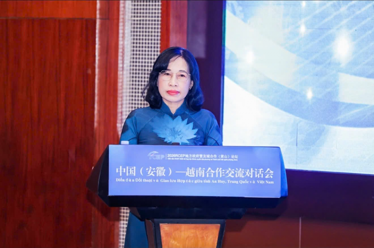 Phó Chủ tịch HĐND tỉnh Tây Ninh, bà Đặng Thị Ngọc Mai phát biểu tại Hội nghị Đối thoại hợp tác Việt Nam -Trung Quốc (An Huy)