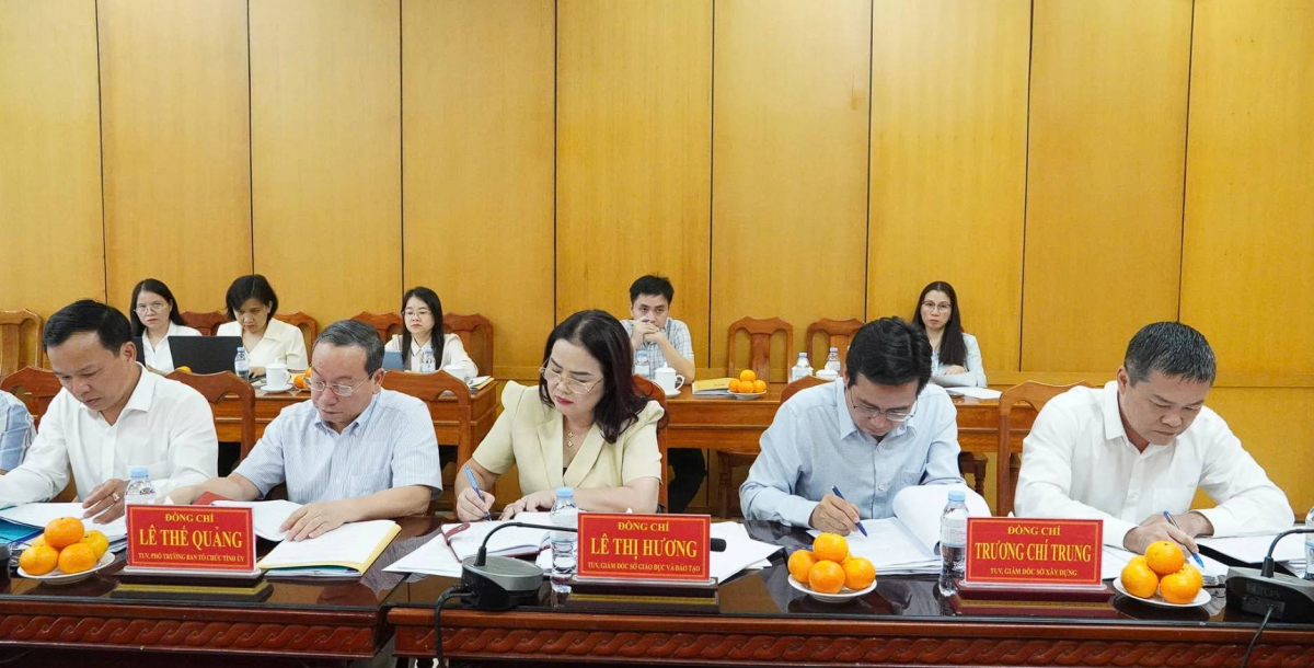 Quảng Trị yêu cầu đẩy mạnh chuyển đổi số, phát triển nông nghiệp công nghệ cao ở cơ sở