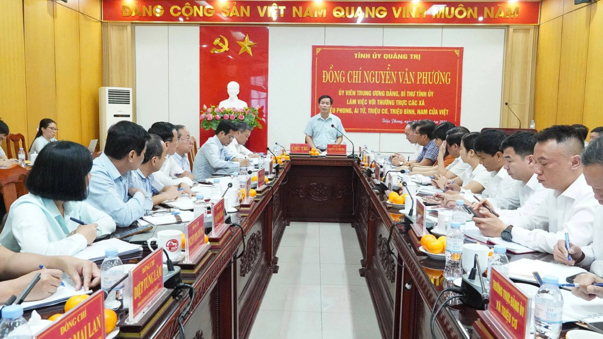 Quảng Trị yêu cầu đẩy mạnh chuyển đổi số, phát triển nông nghiệp công nghệ cao ở cơ sở
