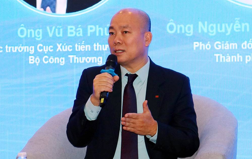 Ông Vũ Bá Phú, Cục trưởng Cục Xúc tiến thương mại (Bộ Công Thương) cho biết, theo khảo sát quốc tế, quy mô thị trường Halal toàn cầu năm 2025 ước đạt từ 2.700-3.300 tỷ USD và tiếp tục duy trì tốc độ tăng trưởng cao, trung bình từ 9–12%/năm. Dự báo đến năm 2034, quy mô của nền kinh tế Halal có thể đạt từ 6.000-9.500 tỷ USD.