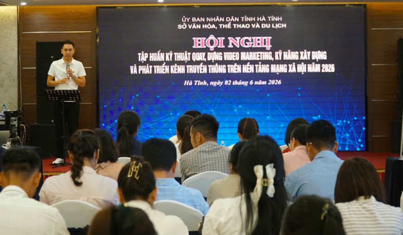 Sở Văn hóa, Thể thao và Du lịch tỉnh Hà Tĩnh tổ chức Hội nghị tập huấn kỹ thuật quay, dựng video marketing và kỹ năng xây dựng, phát triển kênh truyền thông trên nền tảng mạng xã hội 