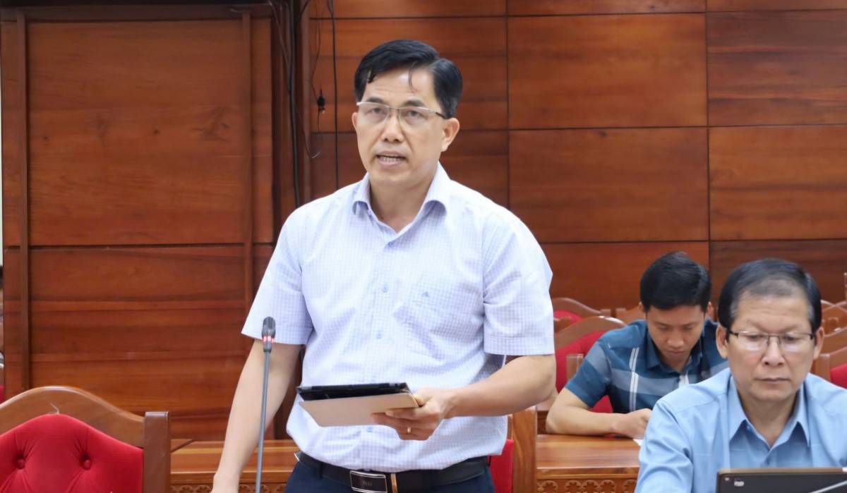 Ông Nguyễn Xuân Đá - Phó Giám đốc Sở GD&ĐT Đắk Lắk thông tin những vấn đề liên quan đến “tắc” xét thăng hạng giáo viên suốt gần 10 năm qua.  