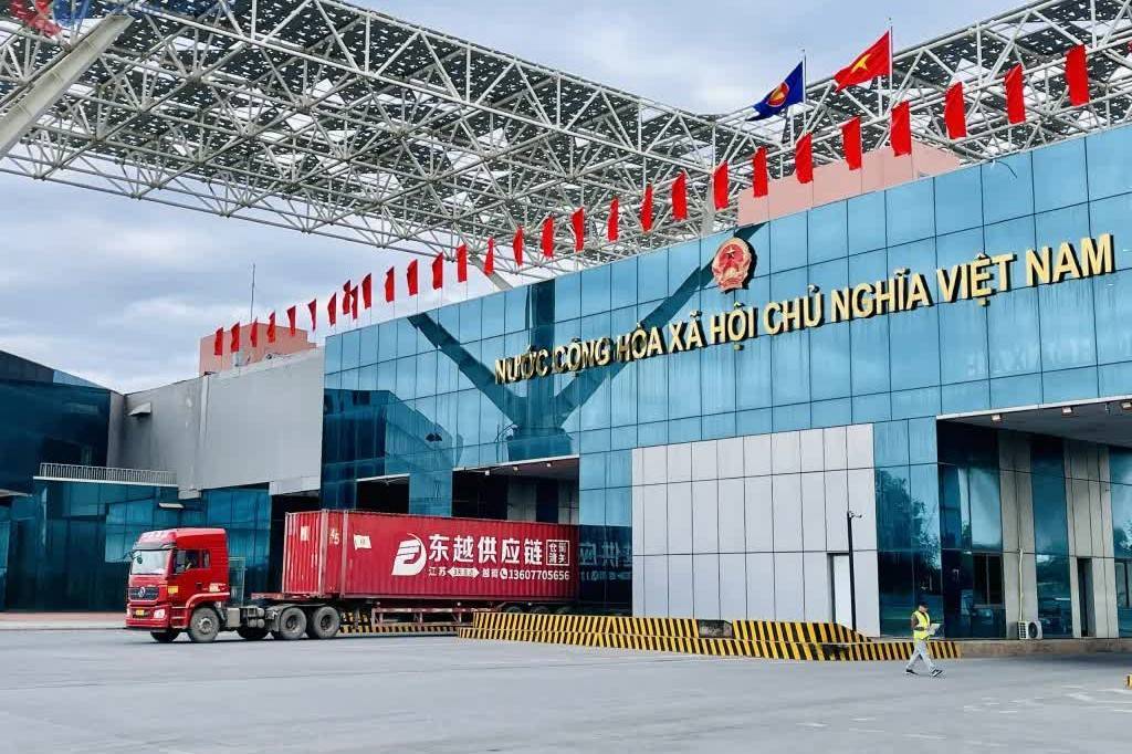 Kim ngạch xuất nhập khẩu vượt 445 tỷ USD sau 5 tháng, nhập siêu gần 14 tỷ USD