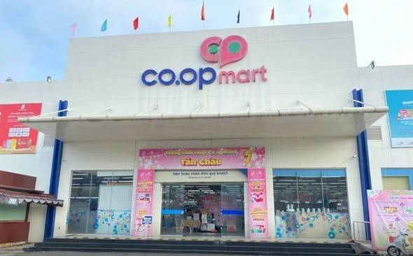 Lô dung dịch vệ sinh Coop Select bị thu hồi khẩn