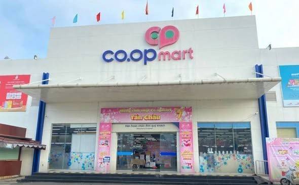 Lô dung dịch vệ sinh Coop Select bị thu hồi khẩn