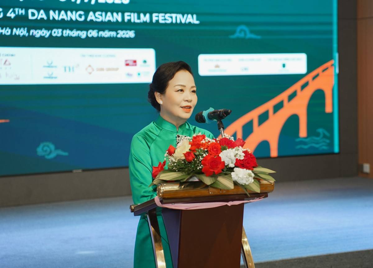 TS. Ngô Phương Lan - Chủ tịch Hiệp hội Xúc tiến phát triển Điện ảnh Việt Nam, Đồng Trưởng Ban Tổ chức DANAFF IV, Giám đốc Liên hoan phim