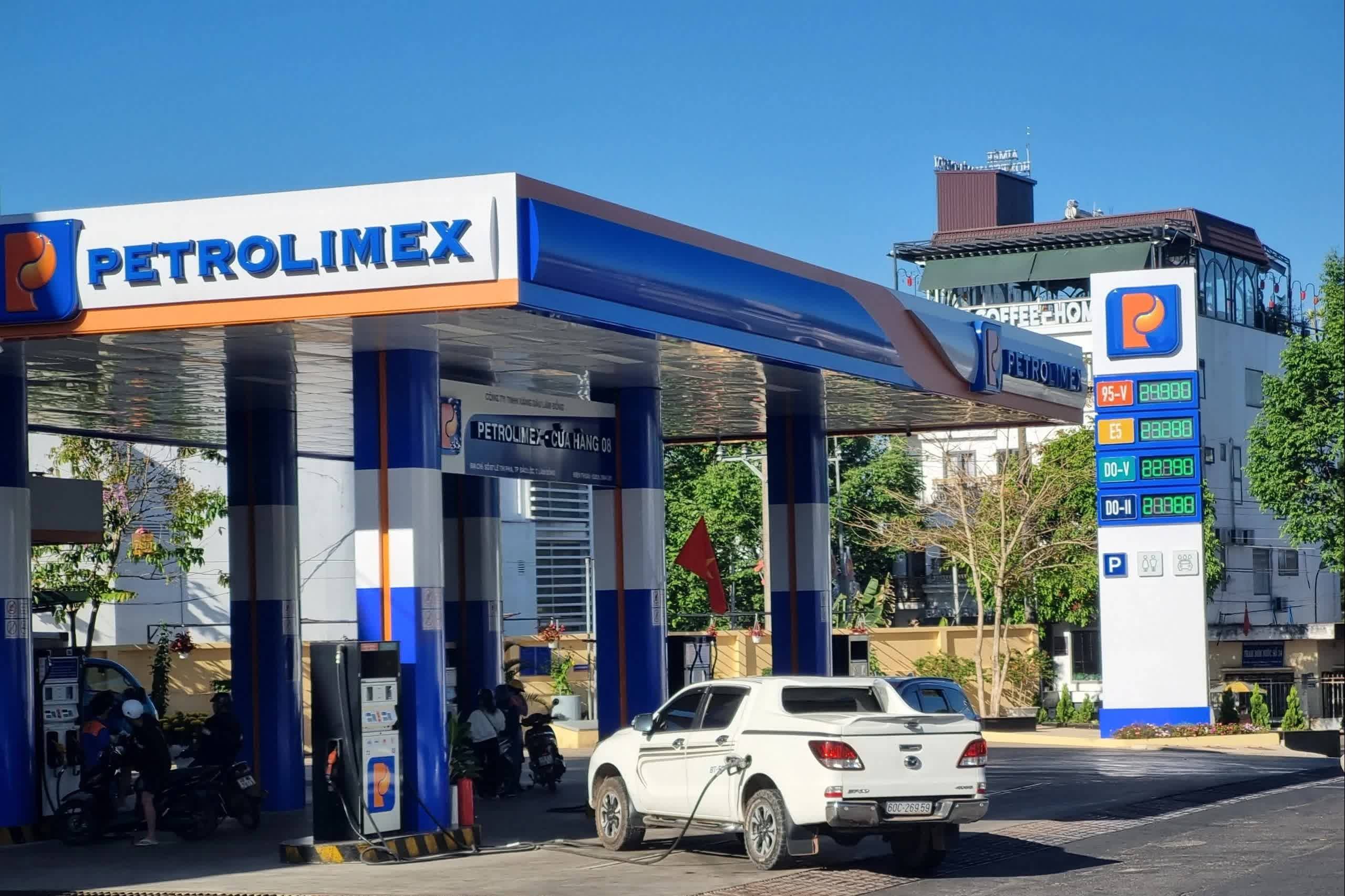 Petrolimex lên kế hoạch thoái toàn bộ cổ phiếu quỹ, củng cố điều kiện duy trì tư cách công ty đại chúng