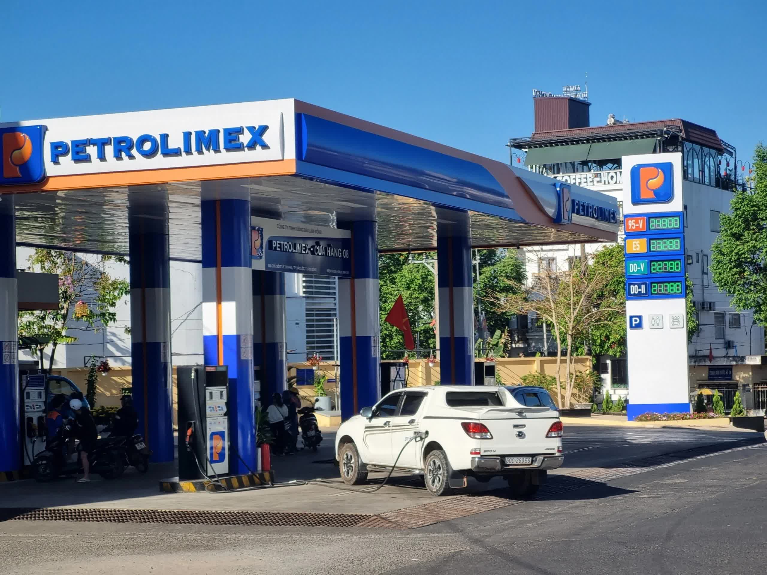 Petrolimex lên kế hoạch thoái toàn bộ cổ phiếu quỹ, củng cố điều kiện duy trì tư cách công ty đại chúng