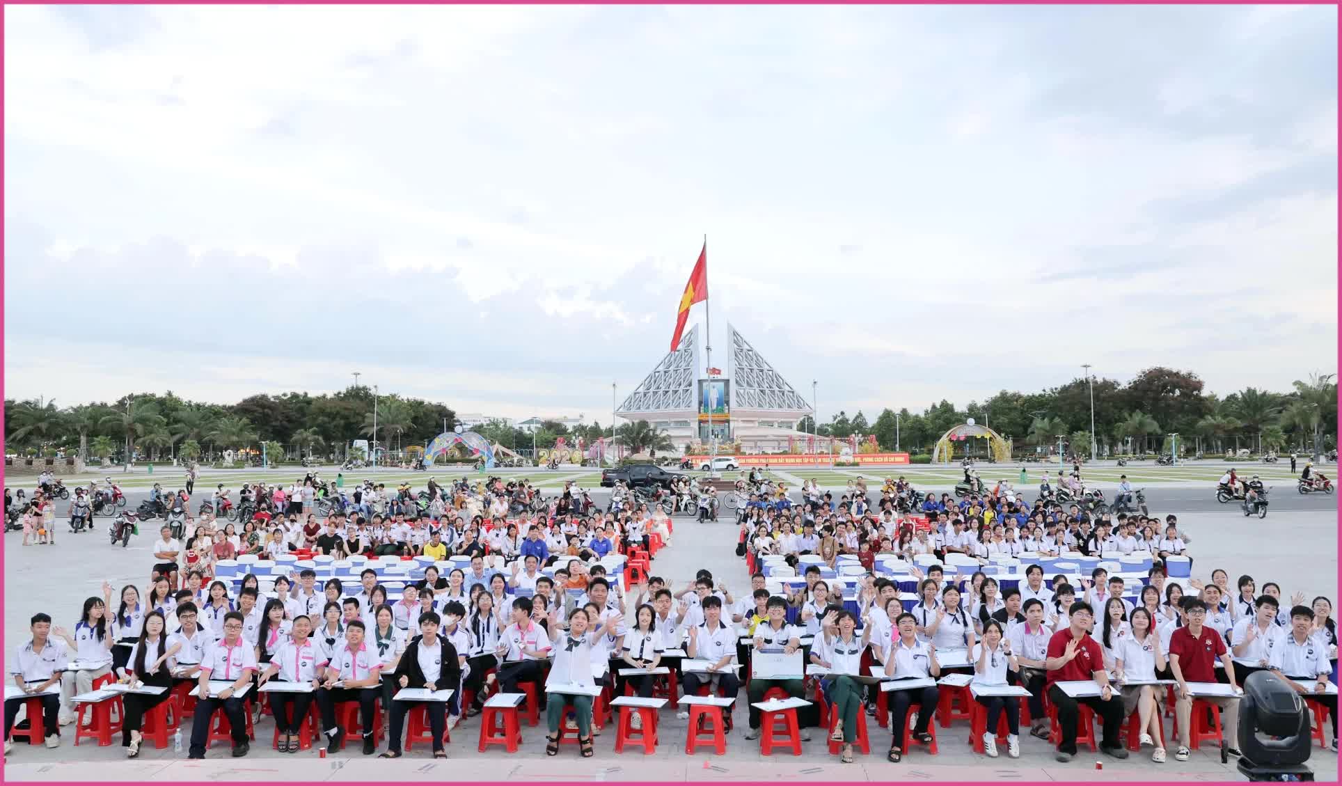 Chương trình Người dân Khánh Hòa nói tiếng Anh trở thành mô hình cộng đồng tiếng Anh lớn nhất Việt Nam