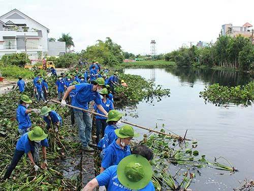 Chiến dịch tình nguyện mùa hè xanh là hoạt động thường niên do Thành đoàn TP. Hồ Chí Minh tổ chức. 