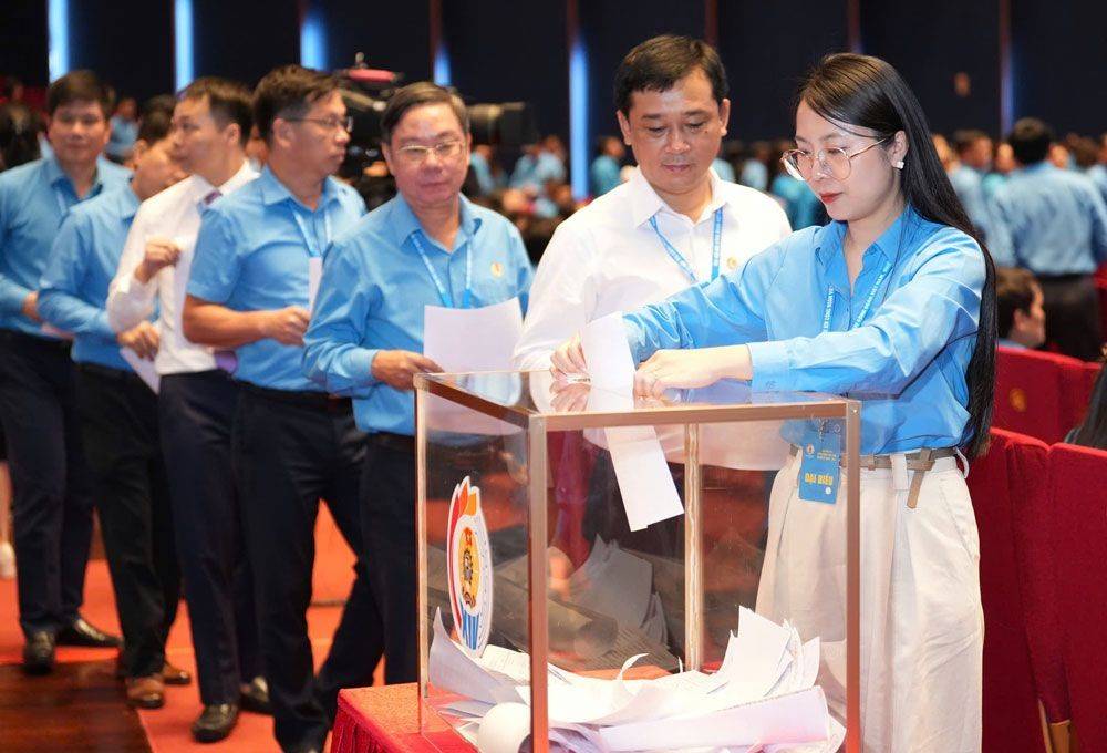 Ông Nguyễn Anh Tuấn tiếp tục giữ cương vị Chủ tịch Tổng Liên đoàn Lao động Việt Nam