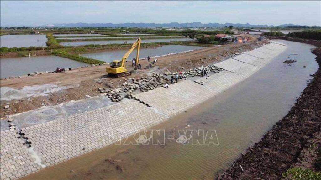 Vi phạm công trình thủy lợi: Nới một mét vuông, phạt tiền trăm triệu