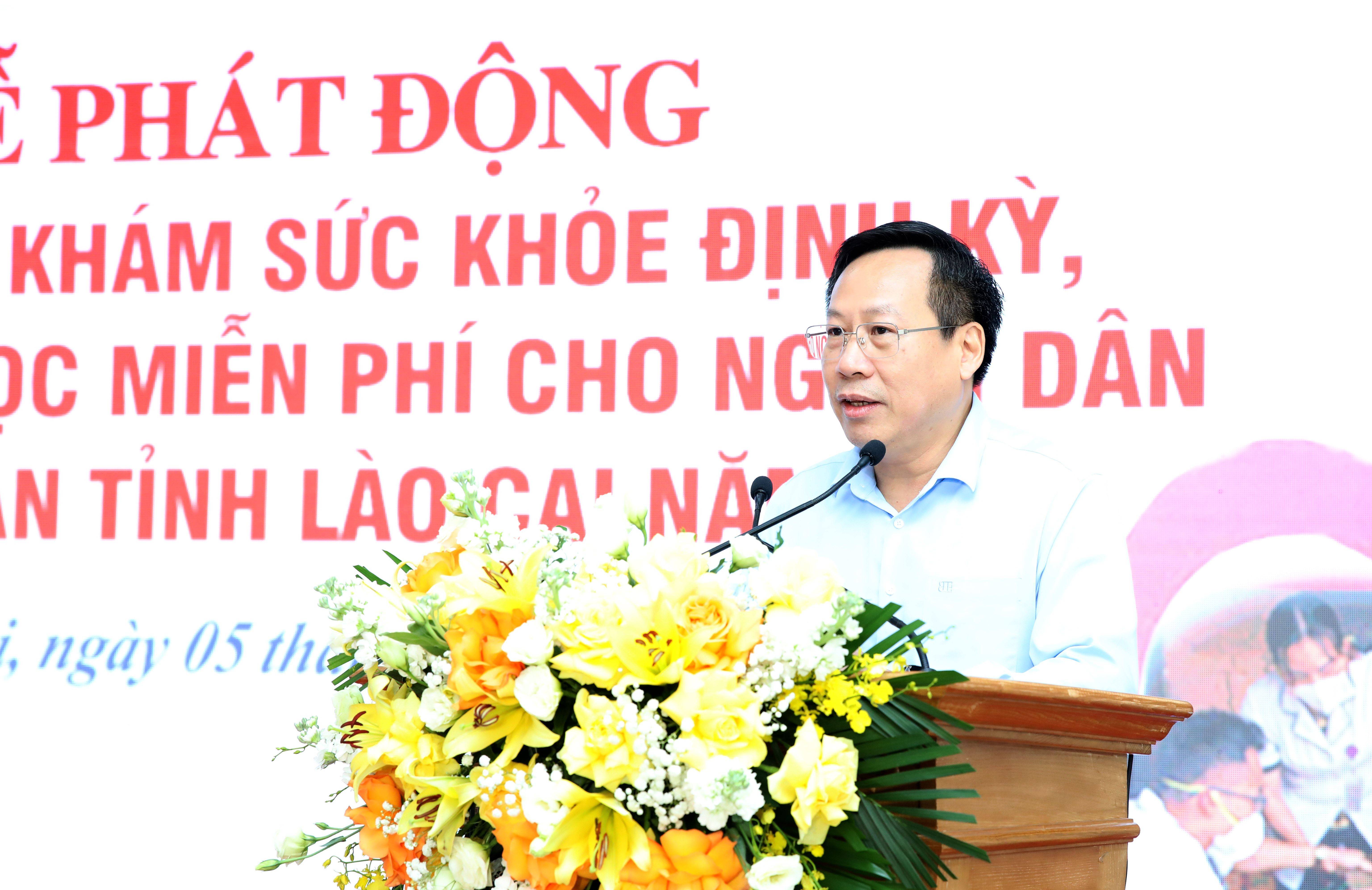 hứ trưởng Bộ Y tế Lê Đức Luận phát biểu tại buổi lễ