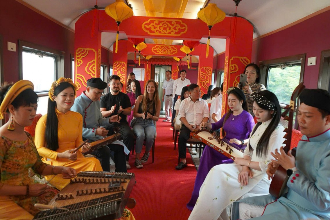 Chuyến tàu di sản Huế - Đà Nẵng và cơ hội mới cho du lịch Quảng Trị
