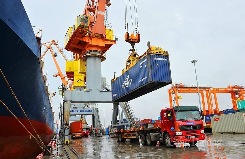 Bộ trưởng Ngô Văn Tuấn cũng đã kiến nghị Bộ Công thương chủ trì phối hợp với Bộ Tài chính và các bộ, ngành theo dõi sát diễn biến xuất nhập khẩu để có giải pháp kịp thời thúc đẩy xuất khẩu và xử lý đối với hiện tượng nhập siêu, không làm ảnh hưởng tới mục tiêu tăng trưởng 2 con số.