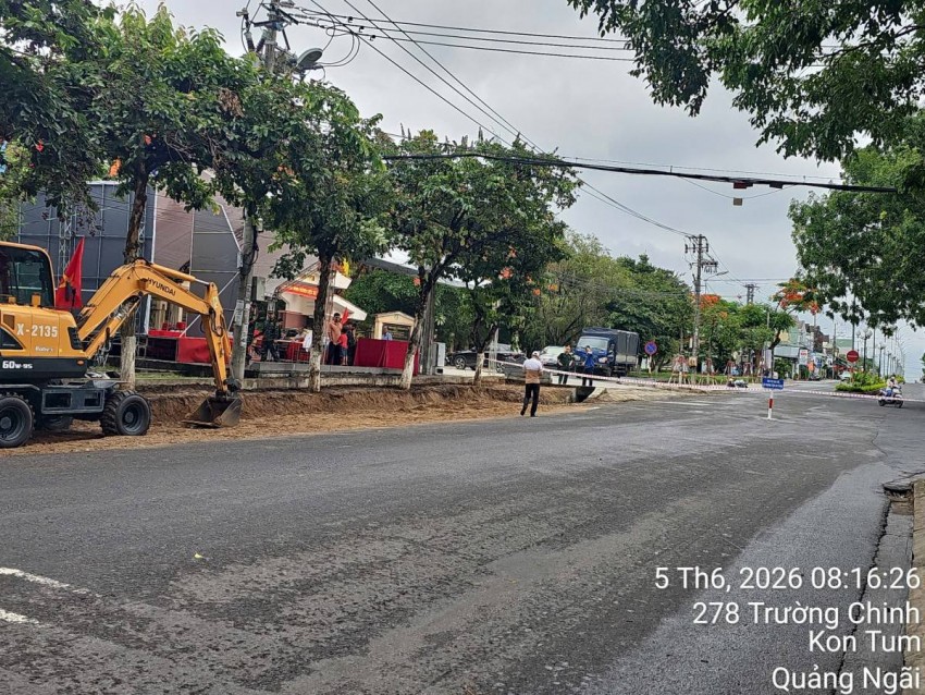 khu vực trước số nhà 278 đường Trường Chinh, gần vị trí từng phát hiện 22 hài cốt liệt sỹ vào năm 2008, nhằm tăng khả năng khoanh vùng.