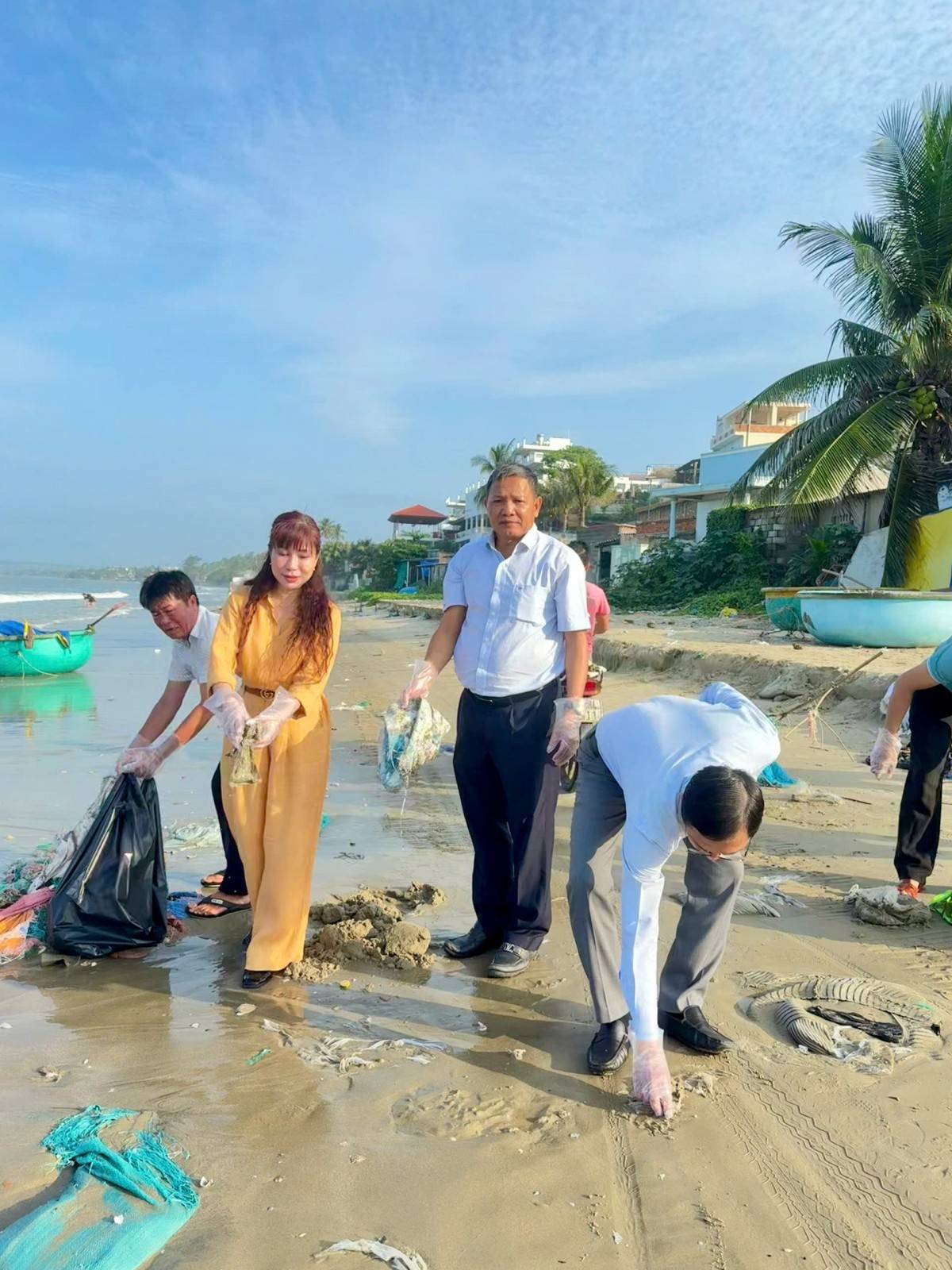 Lâm Đồng: Phường Mũi Né ra quân hưởng ứng phong trào bảo vệ môi trường, xây dựng đô thị xanh - sạch - đẹp