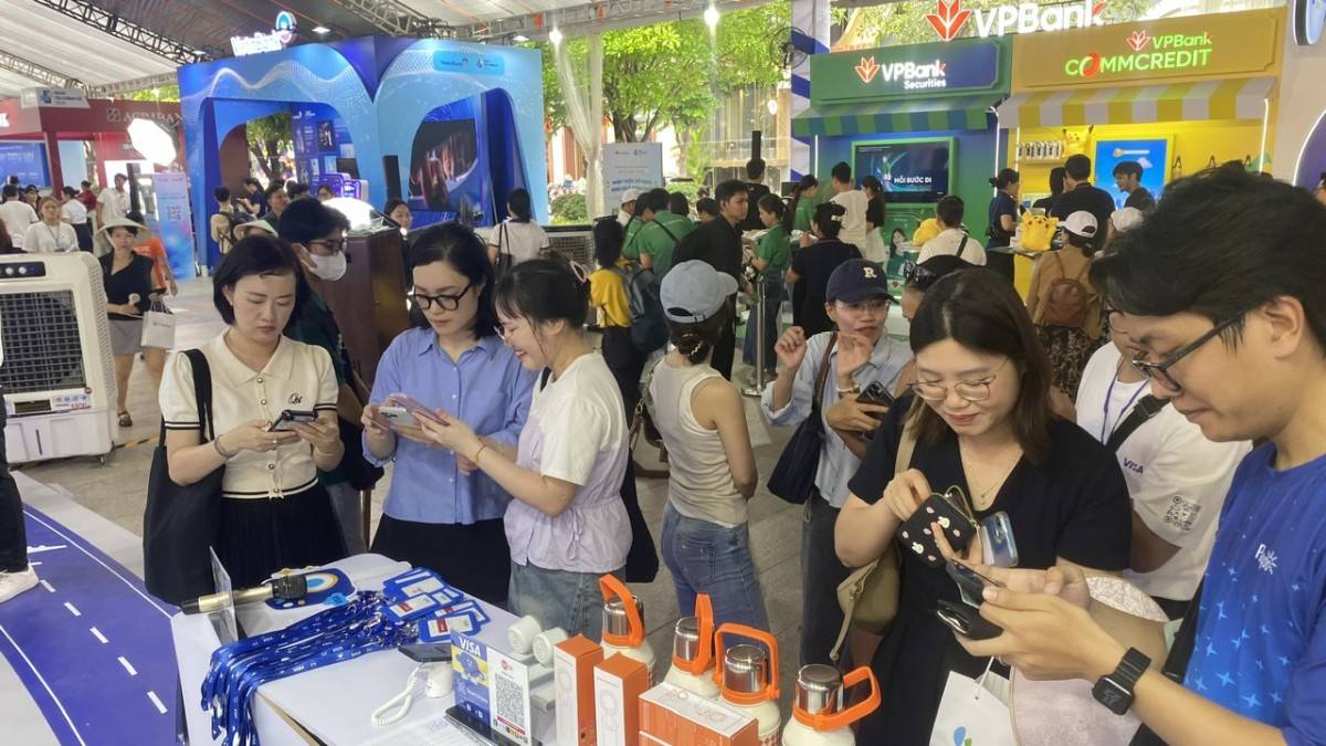 Thanh toán xuyên biên giới trên máy POS Payoo