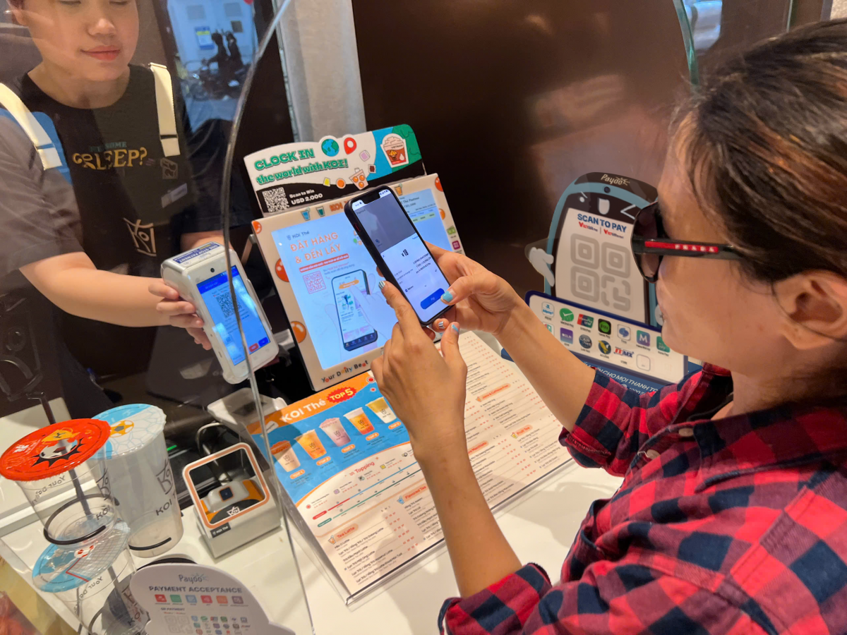 Thanh toán xuyên biên giới trên máy POS Payoo