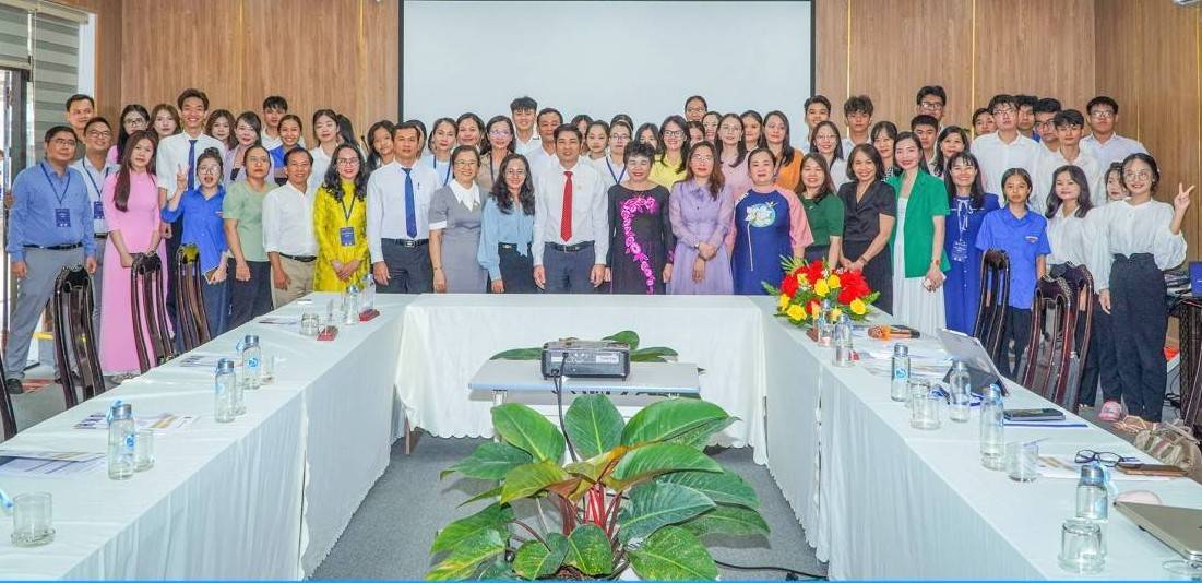 Trường Đại học Khánh Hòa tổ chức hội thảo “Kinh tế xanh - Kiến tạo lợi thế cạnh tranh bền vững cho doanh nghiệp”