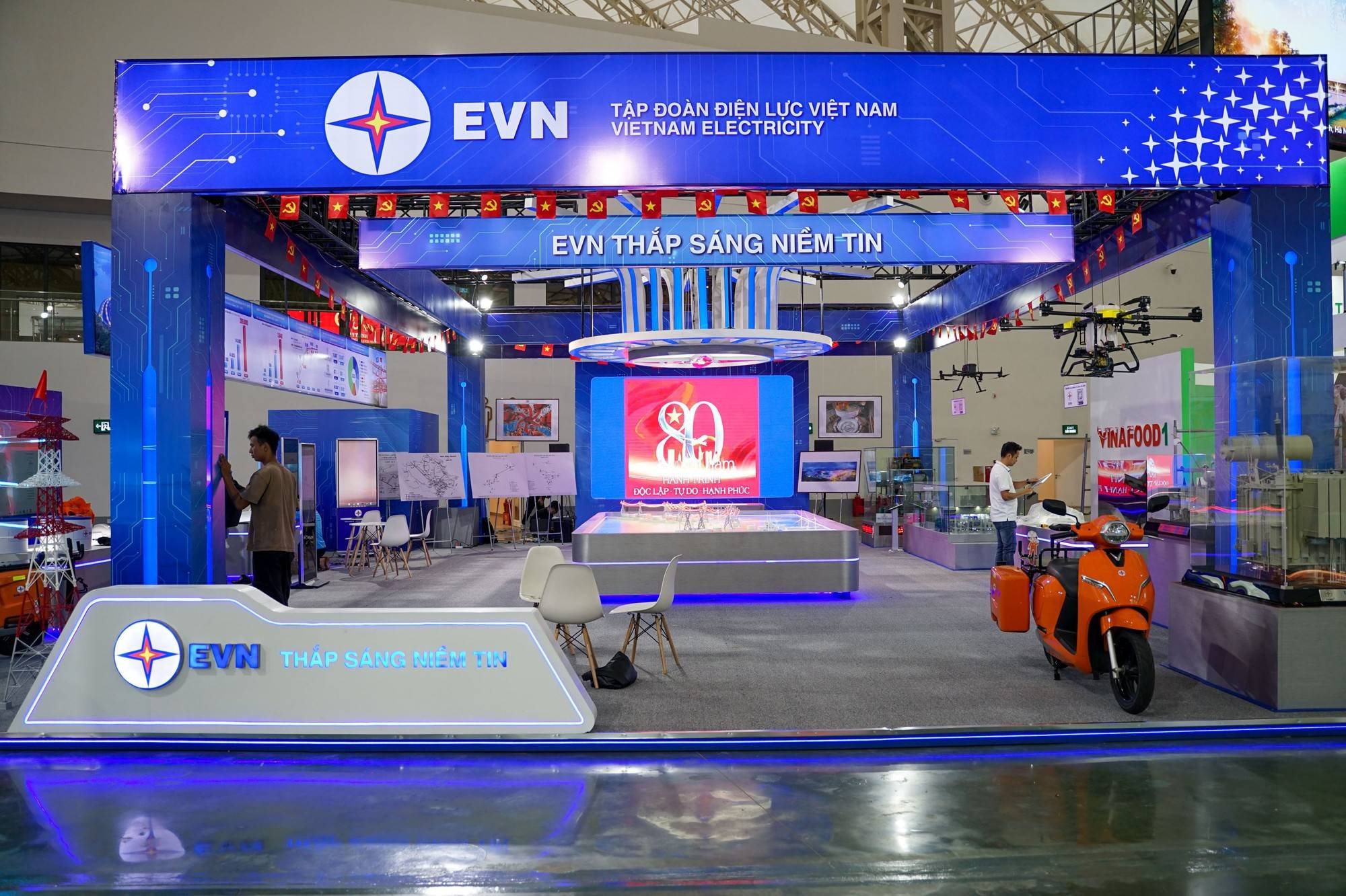 EVN báo lãi kỷ lục gần 52.000 tỷ đồng, chính thức xóa hết lỗ lũy kế