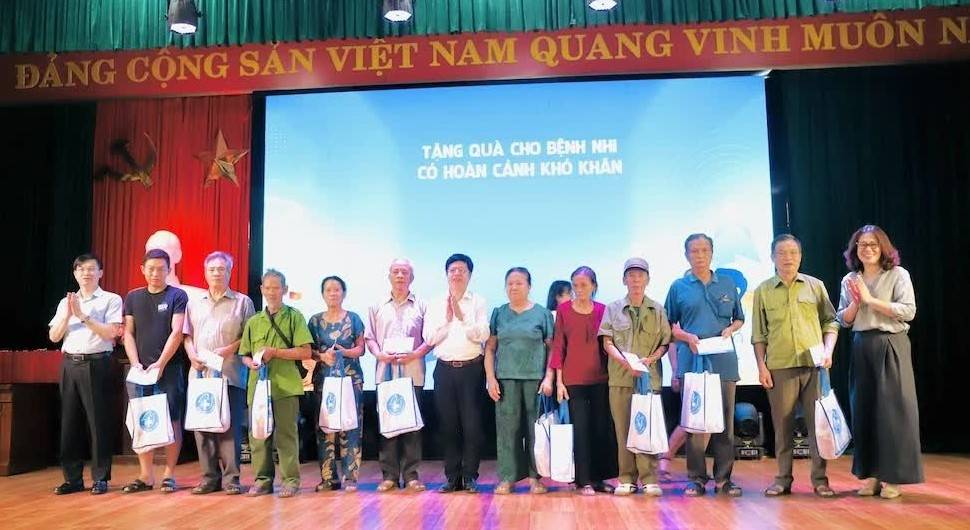 Thanh Hoá: Hơn 1.000 người dân được khám sàng lọc
