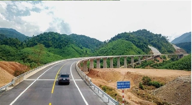 Đề xuất mở rộng đường Hồ Chí Minh đoạn Pác Bó Cao Bằng lên 4 làn xe