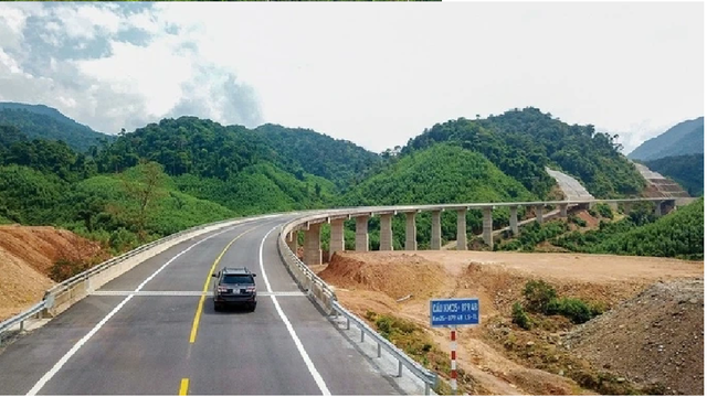 Đề xuất mở rộng đường Hồ Chí Minh đoạn Pác Bó Cao Bằng lên 4 làn xe