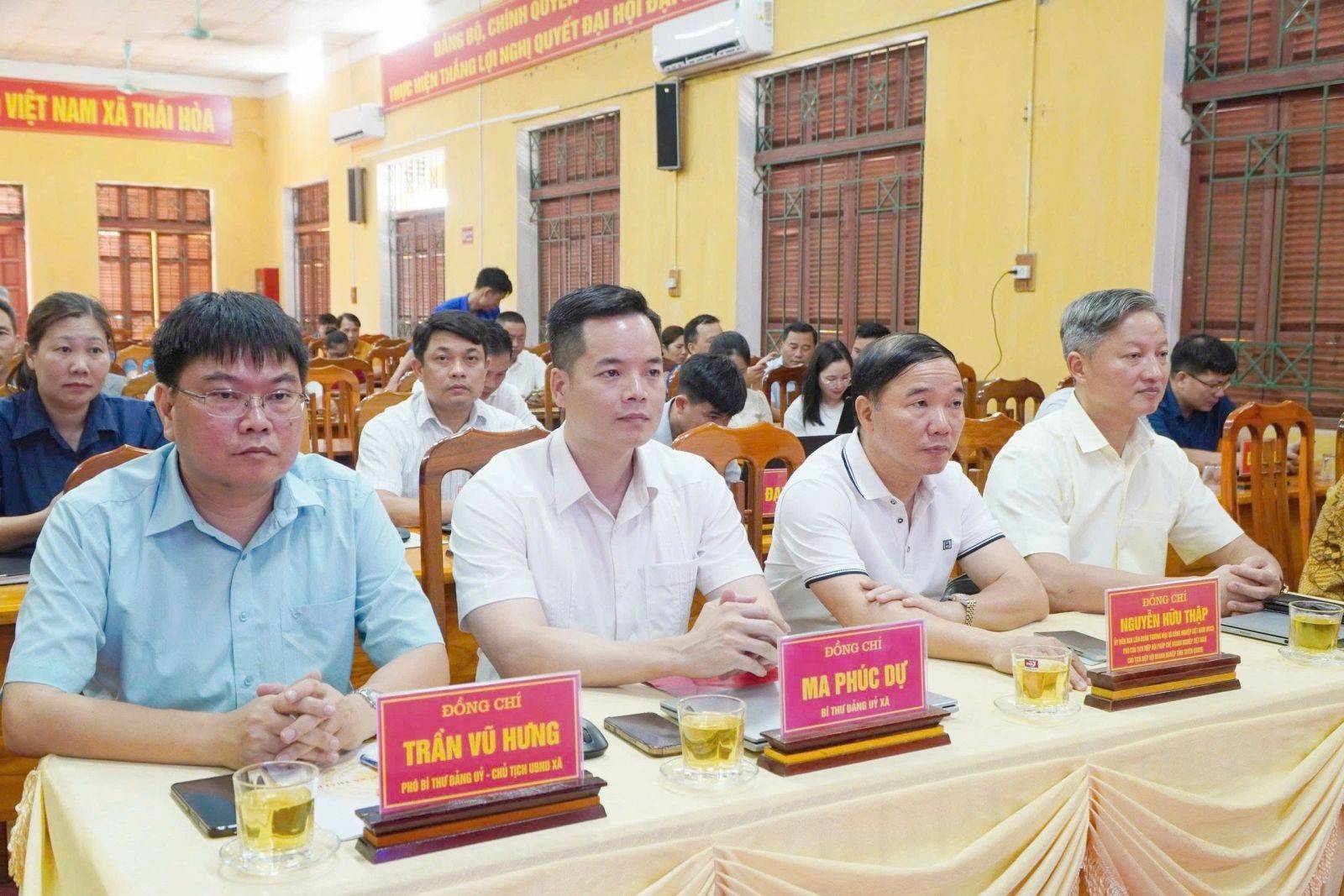 Các đại biểu tham dự hội nghị